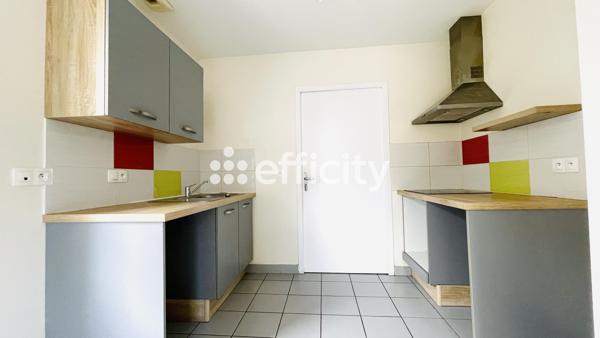 Maison
         4 pièces
        - 80 m² Exclusivité 242 000 € *