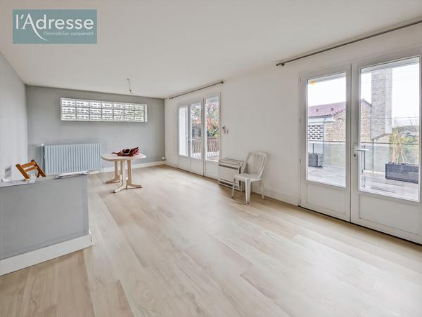 Maison avec 2 appartements indépendants et garage - Puy-l'Évêque, proche commodités
