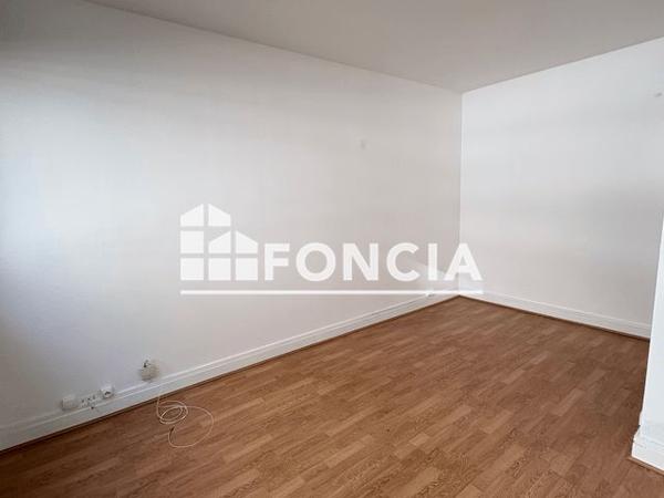 Location Studio 29.68 m² - 354 RUE LECOURBE Paris 75015