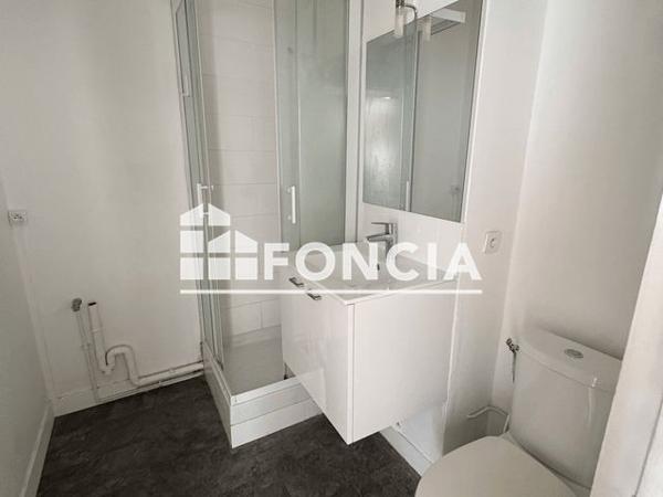 Location Studio 29.68 m² - 354 RUE LECOURBE Paris 75015