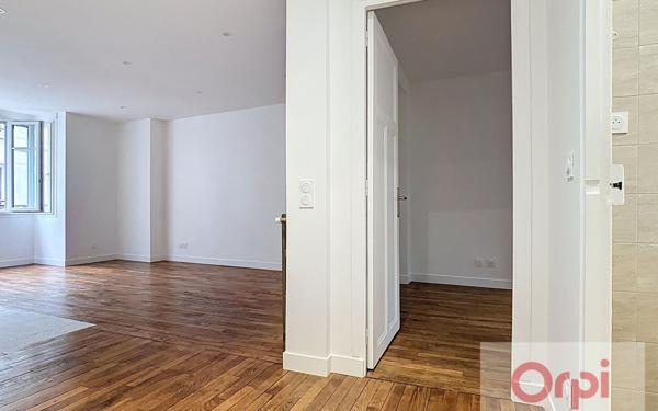 Appartement à vendre    2 pièces • 45,45 m2 Paris 15