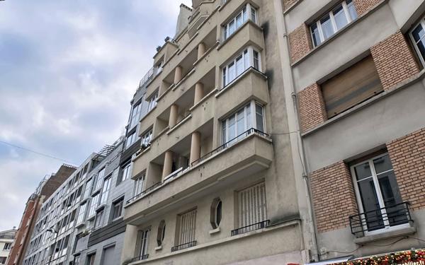 Appartement à vendre    2 pièces • 45,45 m2 Paris 15