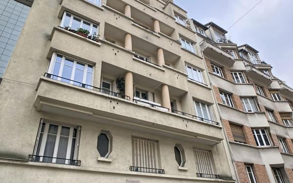 Appartement à vendre    2 pièces • 45,45 m2 Paris 15