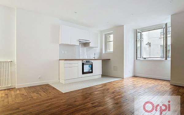 Appartement à vendre    2 pièces • 45,45 m2 Paris 15