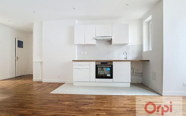 Appartement à vendre    2 pièces • 45,45 m2 Paris 15