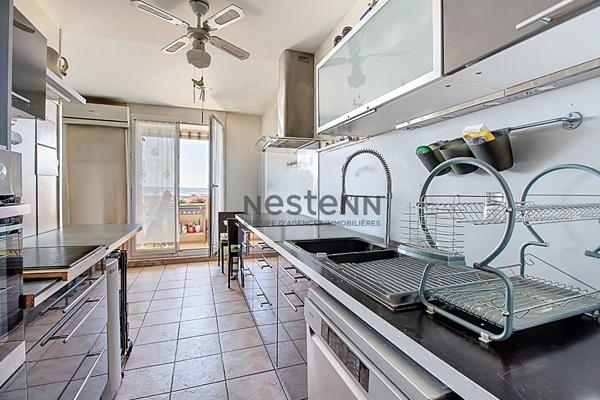 Vitrolles appartement T4 en dernier étage avec vue imprenable sur l'étang de Berre et Martigues