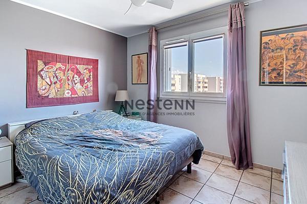 Vitrolles appartement T4 en dernier étage avec vue imprenable sur l'étang de Berre et Martigues