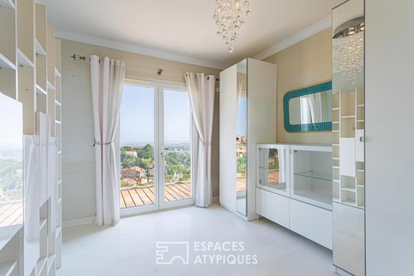 Propriété vue mer avec piscine