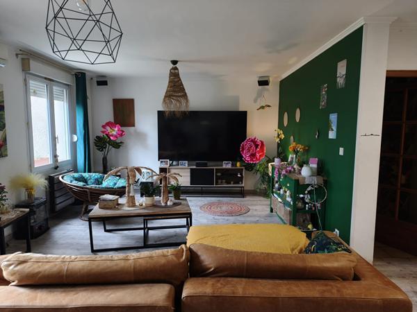 AVIGNON SORGUES - MAISON HABITATION + HANGAR  204 M² + TERRAIN 1500 M² A VENDRE