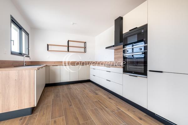 Maison
                                                                                                                                                                                                                                                                                                                        5 pièce(s)                                                                                                                                                                                                          4 chambre(s)                                                                                                                                                                                                          132.07  m²