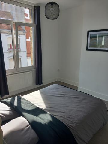 Appartement
                                                                                                                                                                                                                                                                                                                        3 pièce(s)                                                                                                                                                                                                          2 chambre(s)                                                                                                                                                                                                          60  m²
