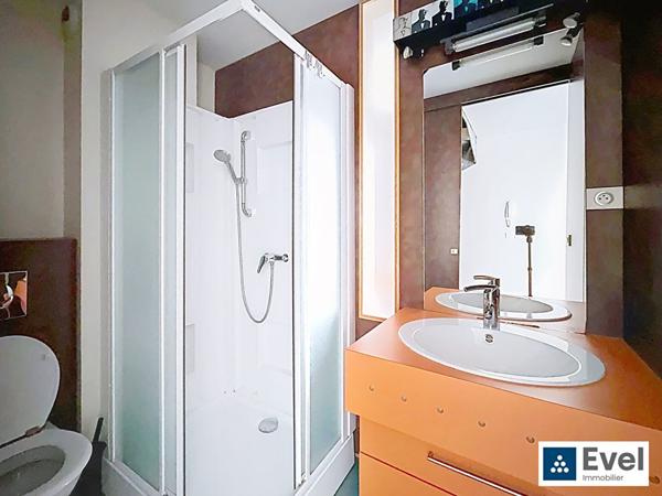 T2 en DUPLEX de 50 m2 vendu meublé . Emplacement Numéro 1