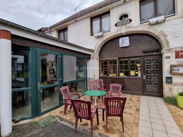 Vente Immeuble 37 pièces 764 m2 à Bourg-Sainte-Marie