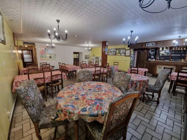 Vente Immeuble 37 pièces 764 m2 à Bourg-Sainte-Marie