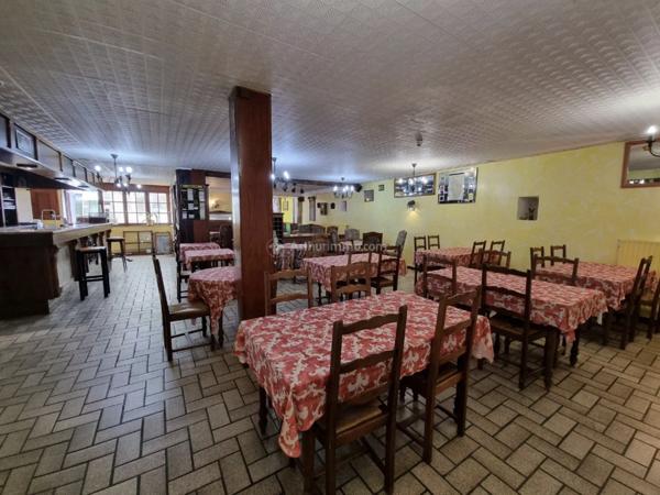 Vente Immeuble 37 pièces 764 m2 à Bourg-Sainte-Marie