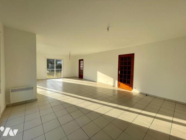 Saint Pierre Quiberon- Maison 4 chambres dont une en rez-de-chaussée+ bureau.