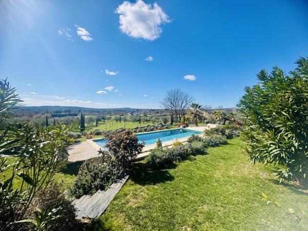 Villa Contemporaine de Plain-Pied au Cœur d’une Provence Authentique