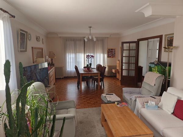 Vergeroux, maison sur sous sol, 3 chambres.