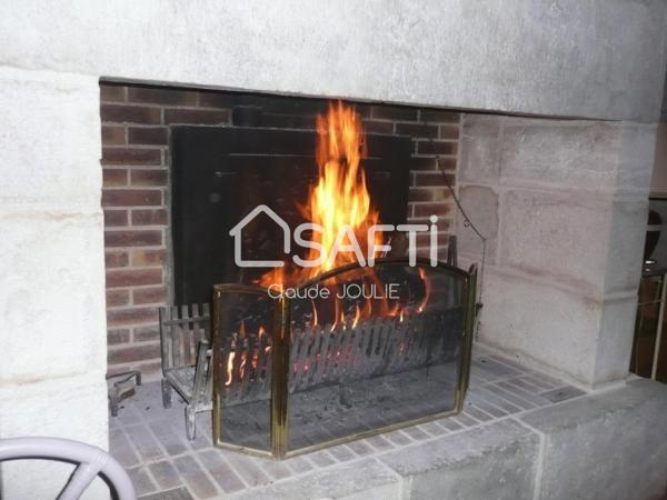 Bien d'exception 10 pièces 249 m2 habitable - 300 m2 de dépendance  - 4,3 ha