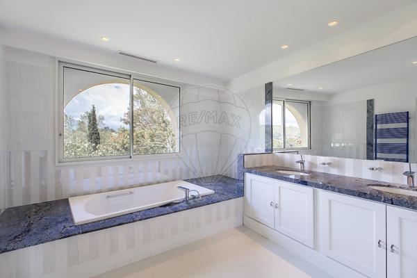 Maison  de luxe en vente - Alpes-Maritimes - 06
