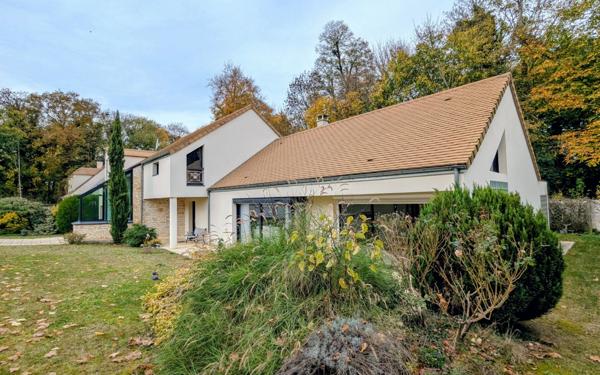 Maison à vendre    7 pièces • 203 m2 Bussy-Saint-Georges