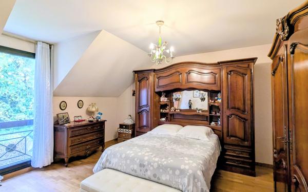 Maison à vendre    7 pièces • 203 m2 Bussy-Saint-Georges