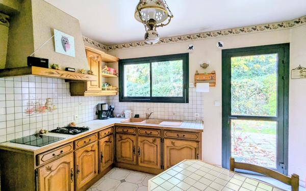 Maison à vendre    7 pièces • 203 m2 Bussy-Saint-Georges