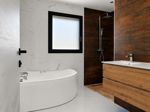 Maison individuelle neuve - 140m² - 5 pièces - garage et piscine