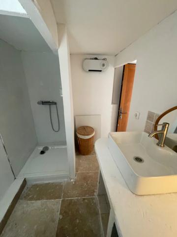 🏡 Charmante petite maison de village atypique