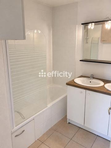 Appartement
         3 pièces
        - 67 m² 159 500 € *