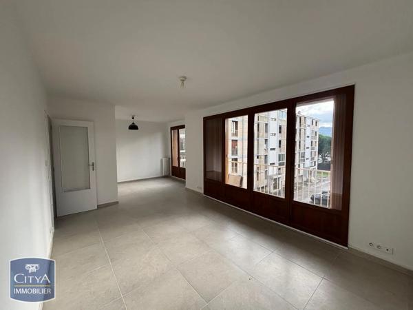Appartement à louer 4 pièces 91.74m² Gardanne (13120)