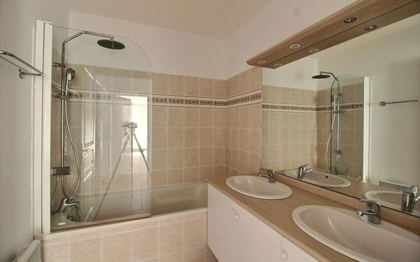 Appartement à vendre    3 pièces • 63,38 m2 Miramas