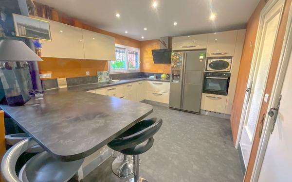 Maison à vendre    5 pièces • 136 m2 La Trinité