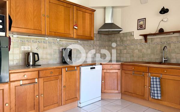 Maison à vendre    5 pièces •  Rochefort