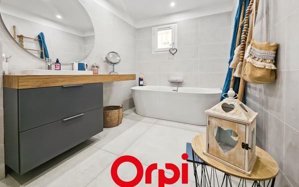 Maison à vendre    4 pièces • 118 m2 Six-Fours-les-Plages