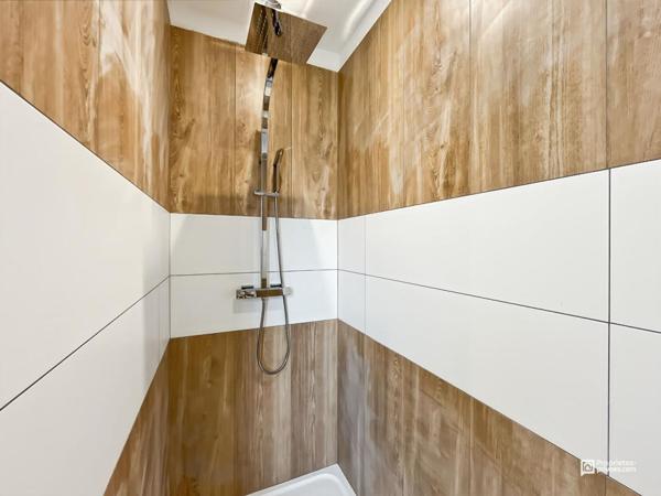 Maison 3 pièces avec climatisation, menuiseries alu et vue dégagée