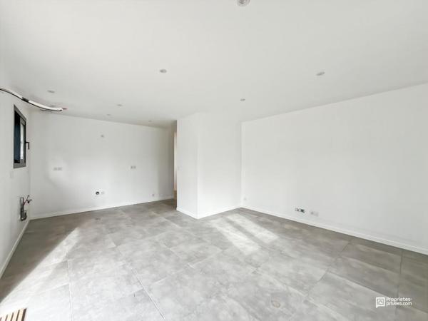 Maison 3 pièces avec climatisation, menuiseries alu et vue dégagée