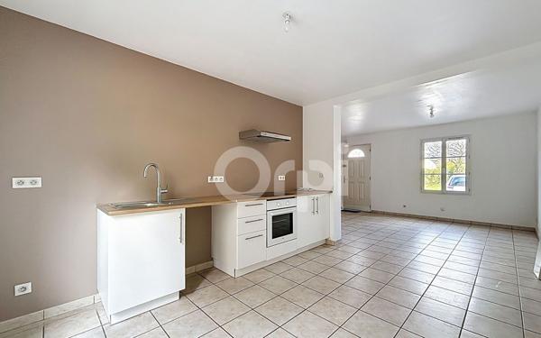 Maison à louer    4 pièces •  Monchy-Saint-Éloi