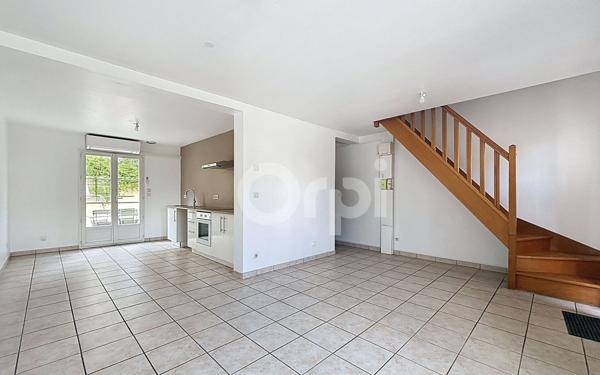 Maison à louer    4 pièces •  Monchy-Saint-Éloi