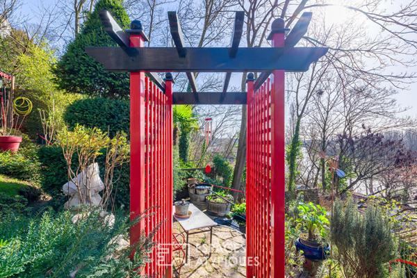 Demeure du XIXe vue Seine et jardin paysager à La Frette sur Seine