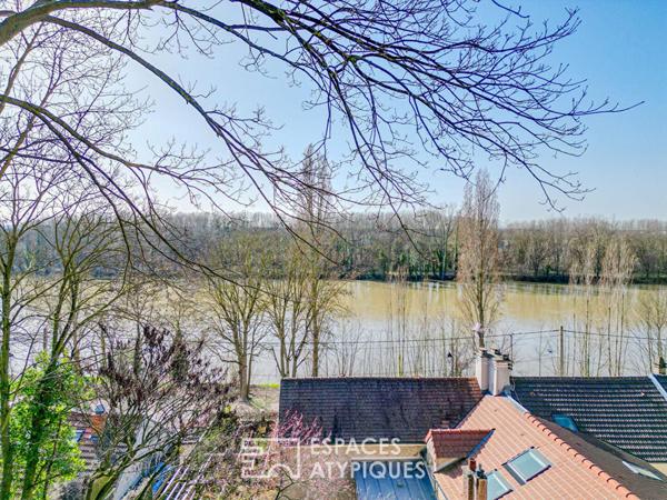 Demeure du XIXe vue Seine et jardin paysager à La Frette sur Seine