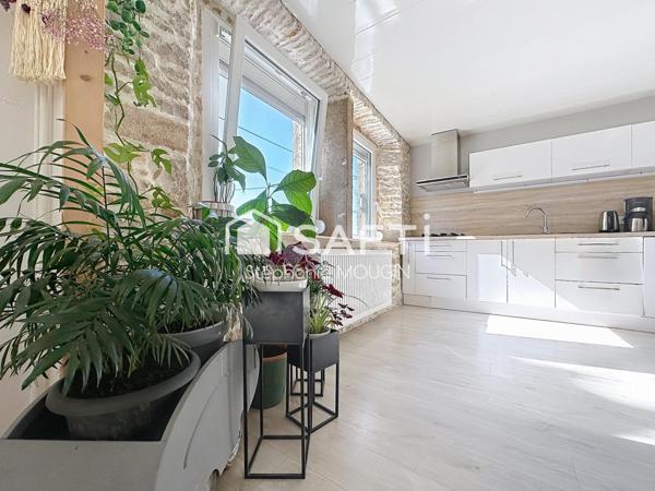 COUP DE CŒUR ASSURÉ – Maison en pierre rénovée, sans travaux, au calme et sans vis-à-vis