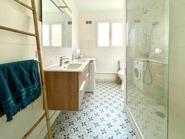 Appartement 2 pièces 50 m2 avec balcon et cave