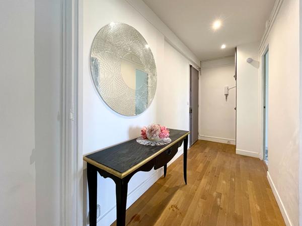 Appartement 2 pièces 50 m2 avec balcon et cave