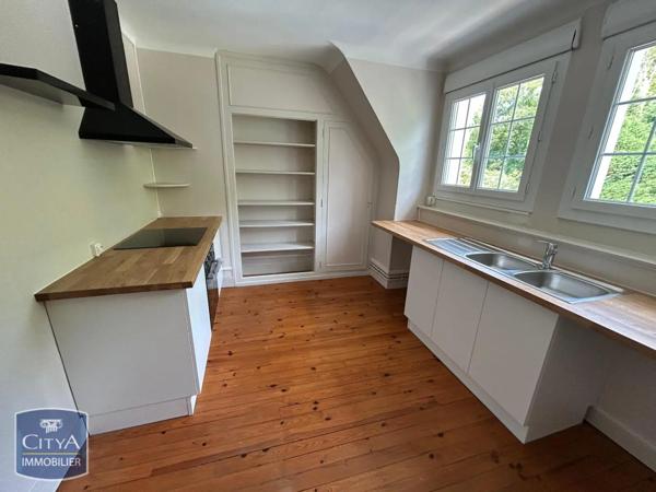 Appartement à louer 3 pièces 103.12m²