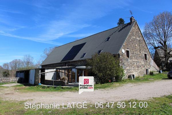 Maison de pays, 146 m2 + grange - Bagnols  (63)