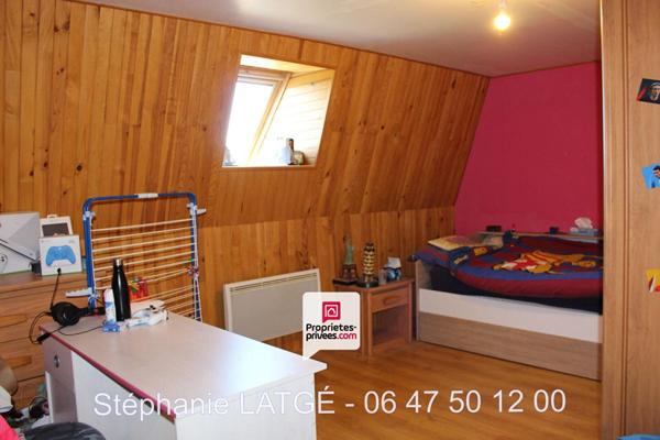 Maison de pays, 146 m2 + grange - Bagnols  (63)