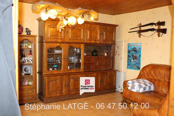 Maison de pays, 146 m2 + grange - Bagnols  (63)