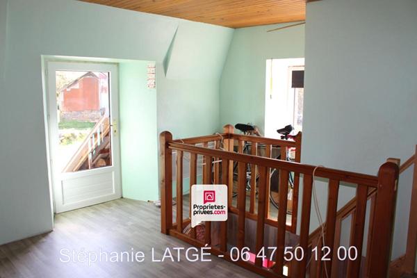 Maison de pays, 146 m2 + grange - Bagnols  (63)