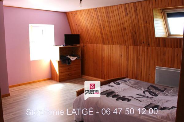 Maison de pays, 146 m2 + grange - Bagnols  (63)